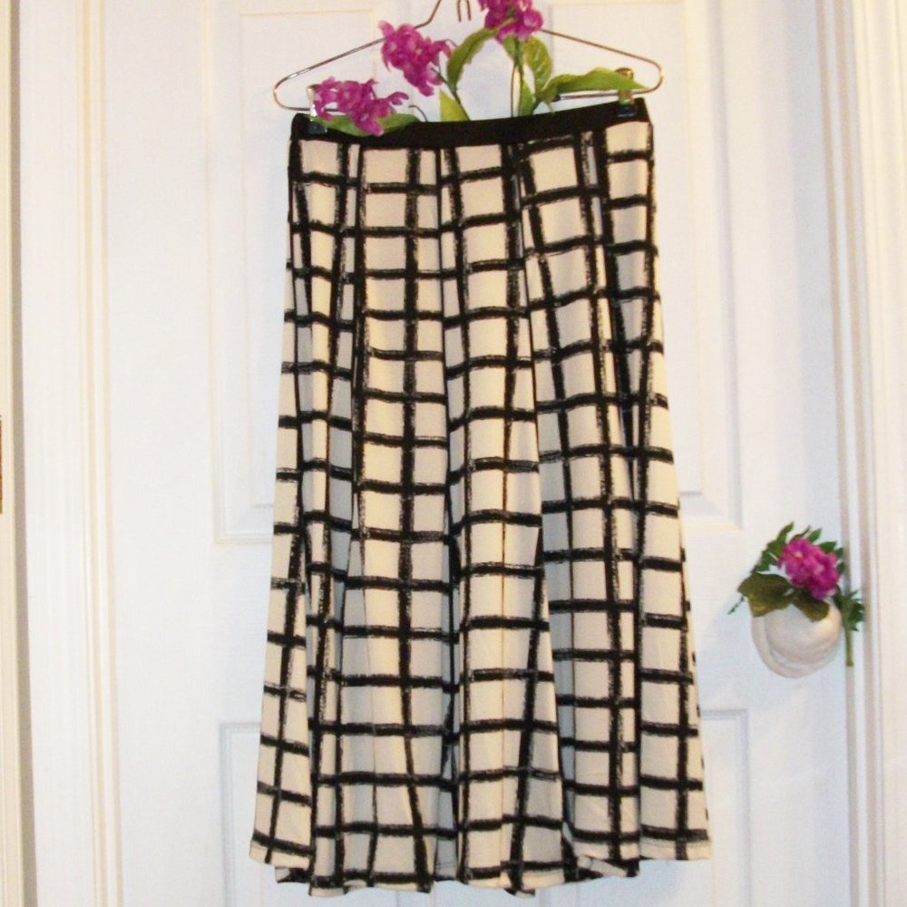 CHANCES R Sz M Stretch Waist Skirt NWT